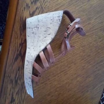 Ženske sandale veličina 40