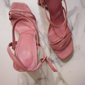 Ženske sandale ZARA