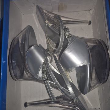 ŽENSKE SREBRNE SANDALE