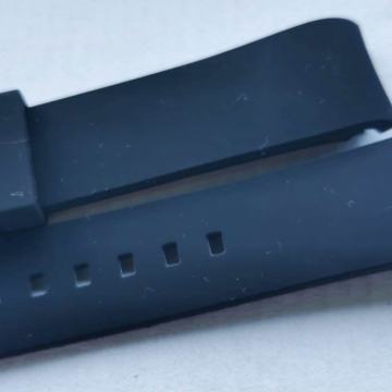 Crni silikonski remen 21mm, nenošeni