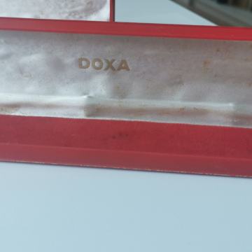 Doxa stara kutija za sat