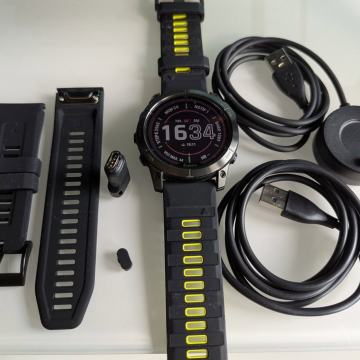 Garmin remen quickfit,Garmin punjač,NOVO, Payprotect, BOXNOW slanje 2€