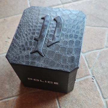 Police kutija za sat s jastučićem