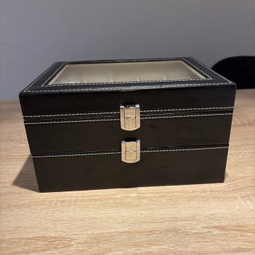 Prodajem kutiju za satove-20 satova stane Odlican poklon za Božić