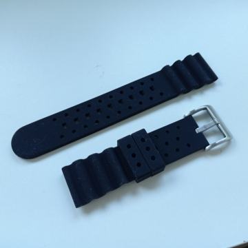 Remen silikonski crni 22mm