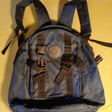 Modri ruksak naprtnjača školski ko novo