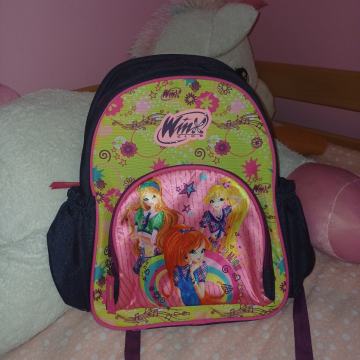 Prodajem Winx ruksak