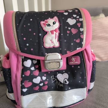 Školska torba za djevojčicu