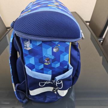 Školska torba za prve razrede škole