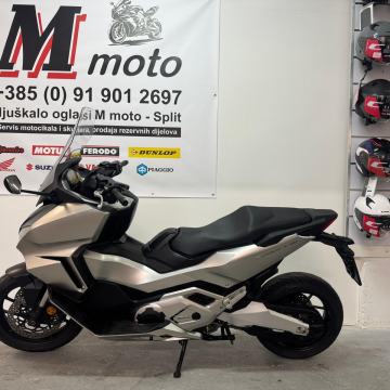 Honda Forza 750
