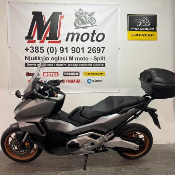 Honda Forza 750