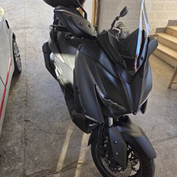 Yamaha X MAX 400