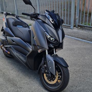Yamaha Xmax 400 cm3