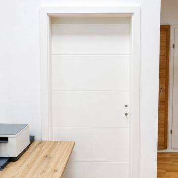 Kvalitetna sobna vrata s dovratnikom - komplet 270€