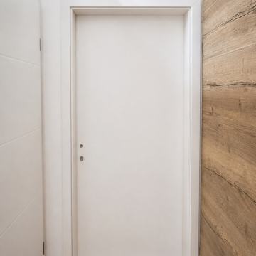 Sobna vrata s dovratnikom (austrijska proizvodnja) – komplet 170 €