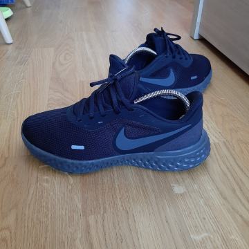 Tenisice Nike Revolution 5, vel. 42