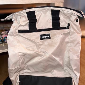 Adidas ruksak bež boje