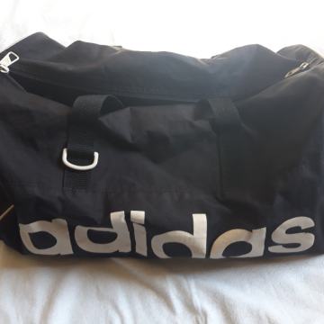 Torba adidas na rame