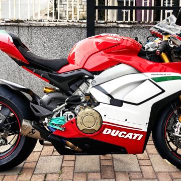Ducati PANIGALE V4 SPECIALE 2019. SAMO 1371km BROJ: 1219/1500 komada