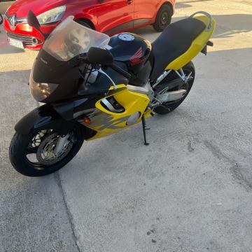 Honda CBR 600 F  600 cm3
