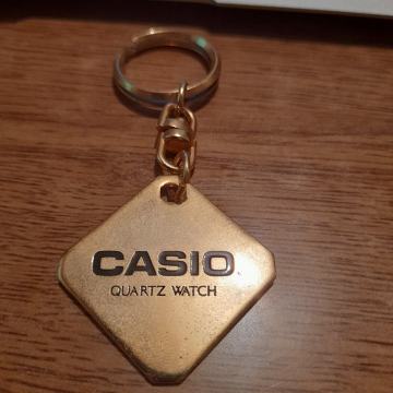 privjesak casio