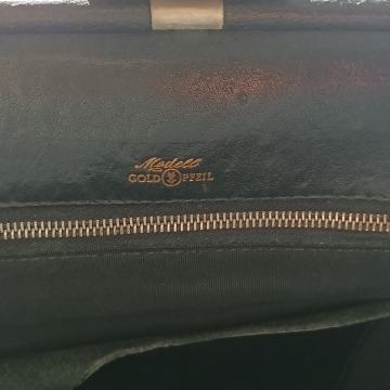 Prodajem Vintage  crnu torbicu