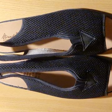 Stare ženske cipele retro Annalisa Italy Prava koža i prava guma 70ih