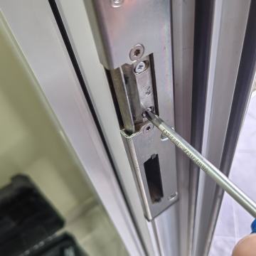 SERVIS PVC STOLARIJE ZAGREB | ROLETE, PROZORI, VRATA, KLIZNE STIJENE