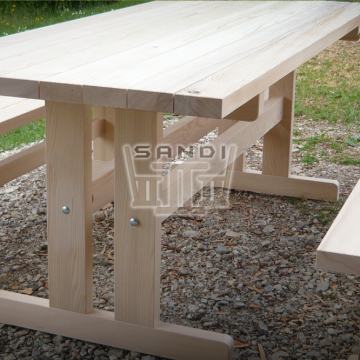 DRVENE KLUPE I STOLOVI