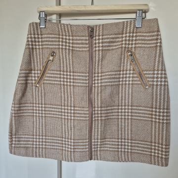 Nova Amisu suknja vel.42