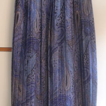 ATRAKTIVNA VINTAGE PLISIRANA MIDI SUKNJA