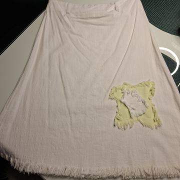 BIJELA SUKNJA VEL 38 - NOVO