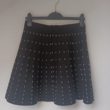 Crna pletena knit suknja ZARA 38 novo