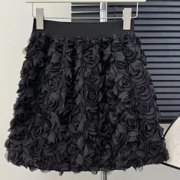 CRNA SUKNJA NA GUMU I RUŽE vel.UNI -  NOVO S ETIKETOM