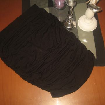 CRNA SUKNJA NA GUMU VEL.UNI