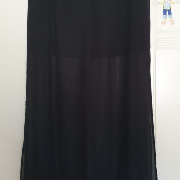 Crna suknja H&M, vel. 42