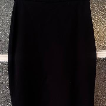 Crna suknja Hollywood