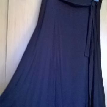 NOVA CRNA SUKNJA "OVS" - VEL.42