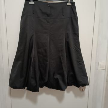 CRNA NABORANA  SUKNJA 44/46