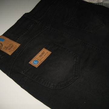 CRNA TRAPER SUKNJA VEL. 40 - NOVO