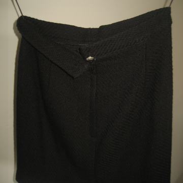 CRNA ZIMSKA SUKNJA VEL. 36/38 NOVO