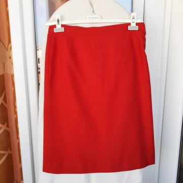 Crvena pencil suknja M/40