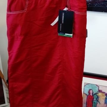 CRVENA NOVA SUKNJA M