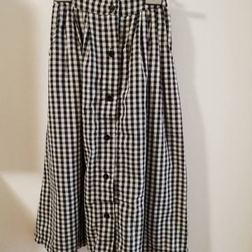 Crno bijela kockice suknja 34/36/ ČISTKA