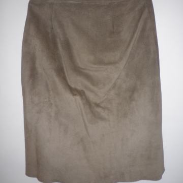 ELEGANTNA KOŽNA SUKNJA 36 / 38 S