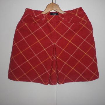 GAP - TOPLA SAMTANA SUKNJA 32 XS