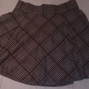 NOVA C&A KARIRANA SUKNJA ŠOS 42 XL TARTAN PUNI KRUG