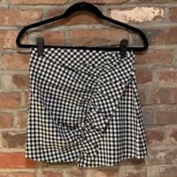 KARIRANA SUKNJA vel. 40/42 NOVO