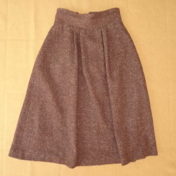 Klasična podstavljena suknja Triglav vel. 44