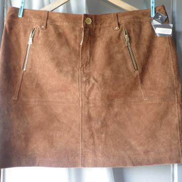 NOVA KOŽNA SUKNJA 44 L / XL